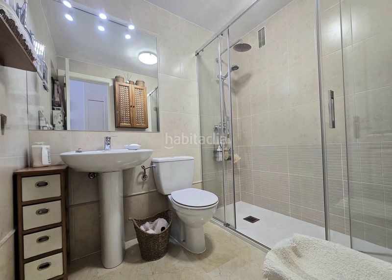 Foto 8c30c3f0-303c-430f-ad43-264084fa6162. Apartament amb aparcament piscina a Centro ciudad Fuengirola