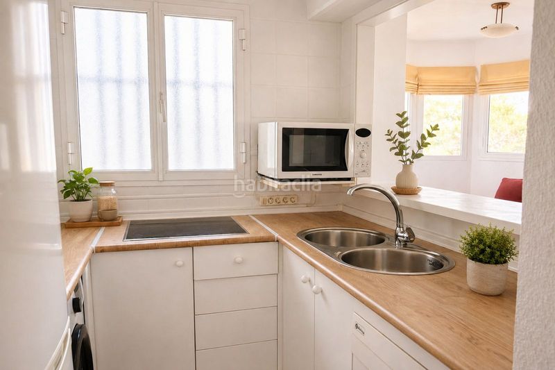 Foto b7c07f7e-f7f1-4bb9-9660-675854cb9b70. Apartament amb aparcament piscina a Zona Centro Comercial Torrequebrada Benalmádena