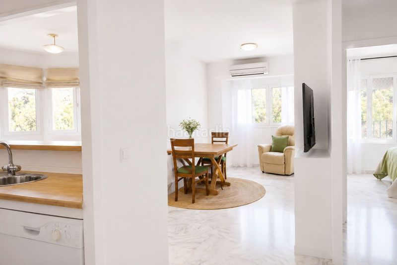 Foto ffba295e-3df1-442c-9bea-31040ec834bf. Apartament amb aparcament piscina a Zona Centro Comercial Torrequebrada Benalmádena