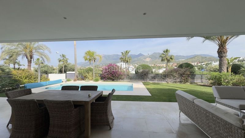 Foto bb22495e-7c3b-4fc3-b588-5ab5d8898f9f. Xalet amb calefacció piscina a Río Real Marbella
