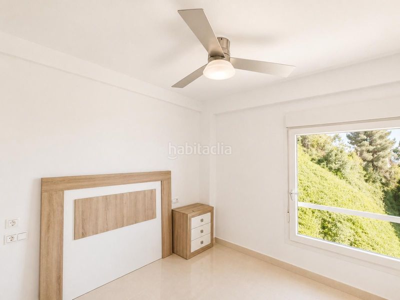 Foto 25b91be0-491c-490e-a0eb-29050fa37bb0. Apartament amb piscina a La Carihuela - Los Nidos Torremolinos