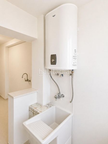 Foto 278bc05b-16a0-4be1-aa8e-e674e83ef573. Apartament amb piscina a La Carihuela - Los Nidos Torremolinos
