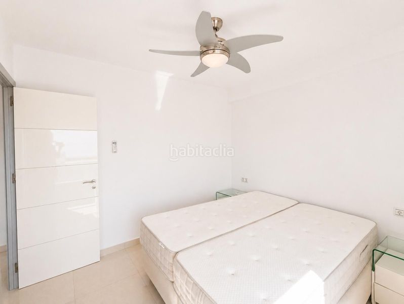 Foto 8ee51803-a755-4c62-acc0-8bb1cc0aaea3. Apartament amb piscina a La Carihuela - Los Nidos Torremolinos