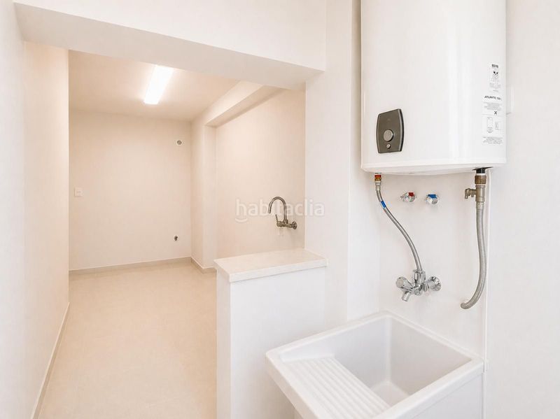 Foto e22a382a-c058-4733-bea0-9068ac57dd79. Apartament amb piscina a La Carihuela - Los Nidos Torremolinos