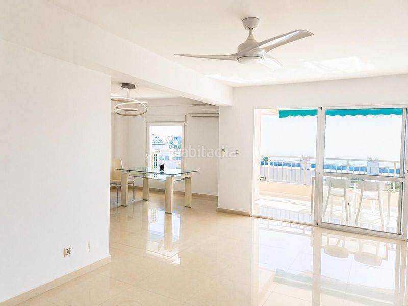 Foto ea4a5b5d-51af-4697-9446-17623b16ed0a. Apartament amb piscina a La Carihuela - Los Nidos Torremolinos