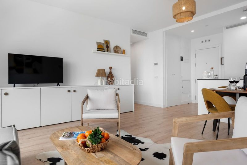 Foto e0af4ad4-d9db-433b-aeb4-69013eb79c59. Apartament amb calefacció aparcament piscina a Martiricos - La Roca - La Rosaleda Málaga