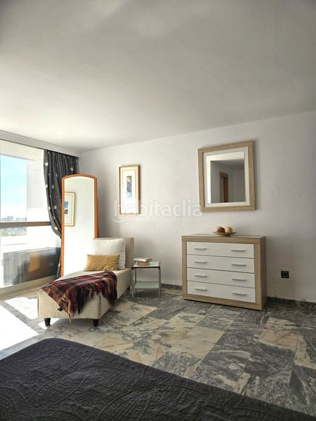 Foto 320c8a9a-ec24-4d23-83dd-1e2f1c253cac. Location duplex dans Montemar Torremolinos