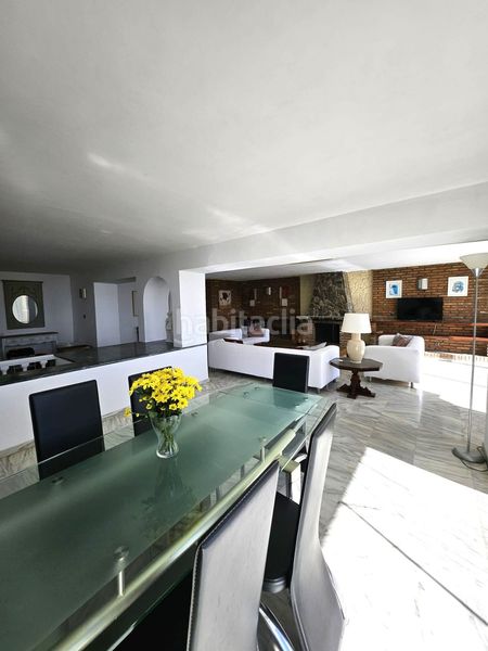 Foto ab1f640f-d126-4d39-88f2-d147054b12bd. Location duplex dans Montemar Torremolinos