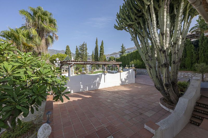 Foto 3fd7a4ed-3d79-48d9-86cd-8238294c2f49. Chalet with parking pool in Torreblanca del Sol Fuengirola