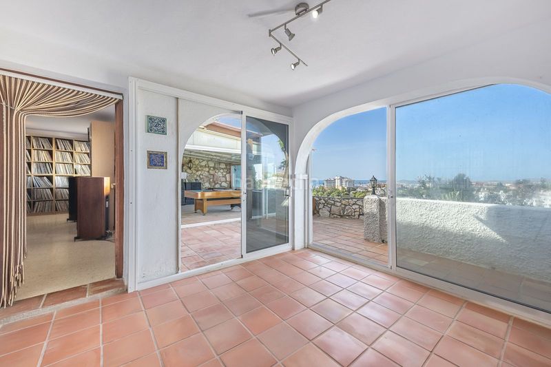 Foto 4b20fbaa-9c93-44ce-80f0-907957bc6c25. Chalet with parking pool in Torreblanca del Sol Fuengirola