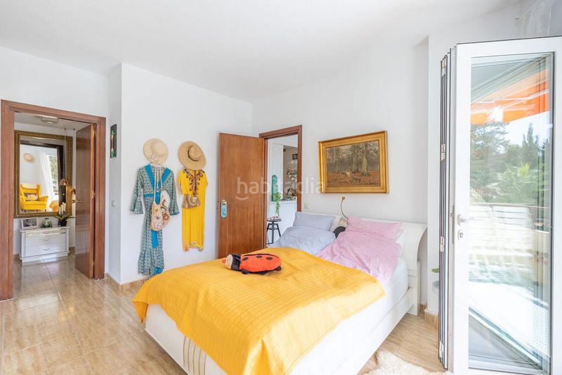 Foto 26c7b930-3d55-4583-aeb8-3070ba14e4fa. Apartament amb aparcament piscina a La Carihuela - Los Nidos Torremolinos