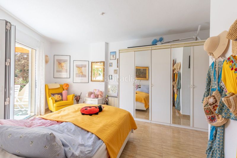 Foto 6d2ebad7-5aea-4e6e-af6e-c8631cdd0a70. Apartament amb aparcament piscina a La Carihuela - Los Nidos Torremolinos
