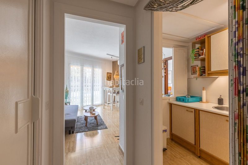 Foto 861cbe50-2eb3-4886-92a4-e17a5f416346. Apartament amb aparcament piscina a La Carihuela - Los Nidos Torremolinos
