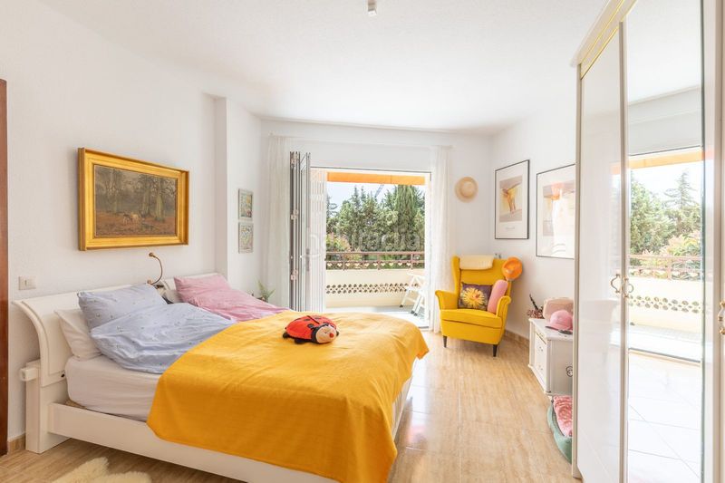 Foto b43f4b62-bf7b-4a36-b172-fae76008c8e4. Apartament amb aparcament piscina a La Carihuela - Los Nidos Torremolinos
