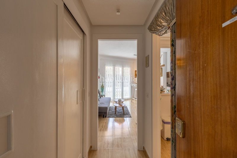Foto c56ba5e6-83d8-42f8-b841-d7ef600993fa. Apartament amb aparcament piscina a La Carihuela - Los Nidos Torremolinos