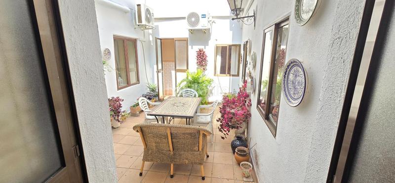 Foto fcd56968-95a8-4ee5-b2d4-6dc452ff73e2. Piso vive en el corazon de cordoba, hogar con historia en Córdoba