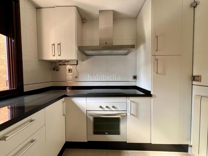 Foto 99ff5e25-6b30-4e42-95c7-dd6515c04032. Flat with heating parking pool in Tablero Bajo - Arruzafilla Córdoba