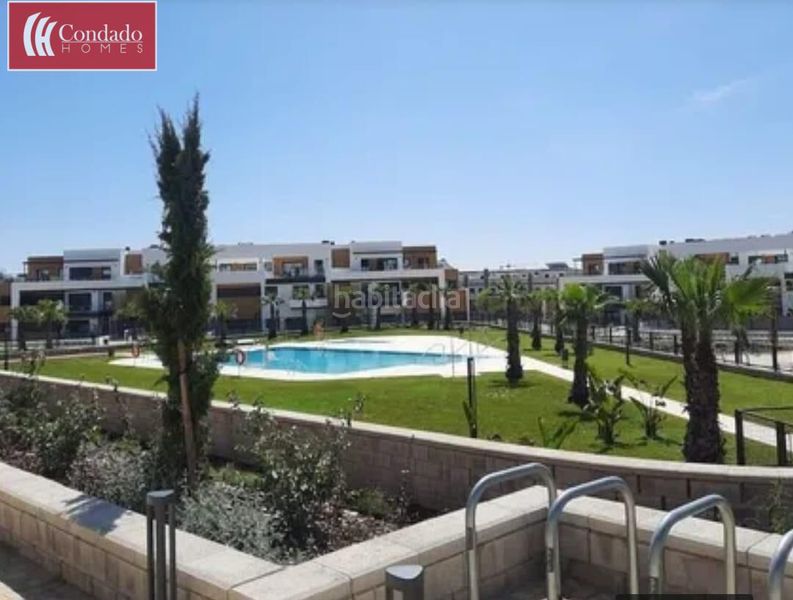 Foto b502c5ad-4010-4562-ab18-8560ac6c361e. Planta baixa amb aparcament piscina a Tablero Bajo - Arruzafilla Córdoba