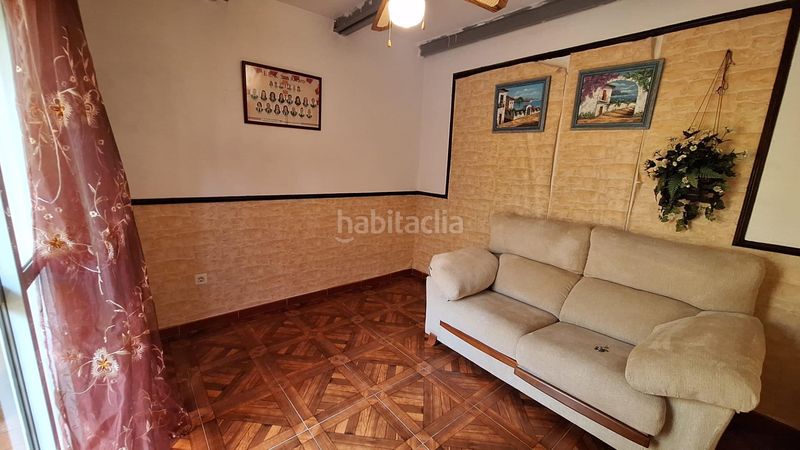Foto 23ee32a5-73d4-406b-83b0-17f5ff900d18. Casa amb aparcament a Almodóvar del Río