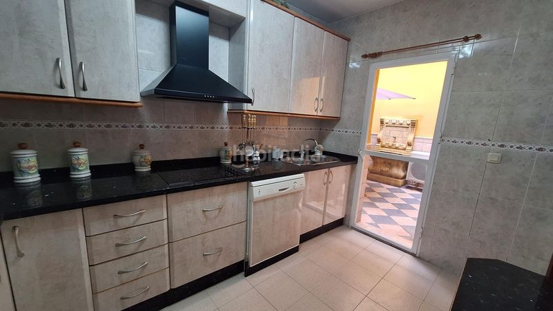 Foto 54ca41fc-3288-41be-b676-586ce451ae29. Casa amb aparcament a Almodóvar del Río