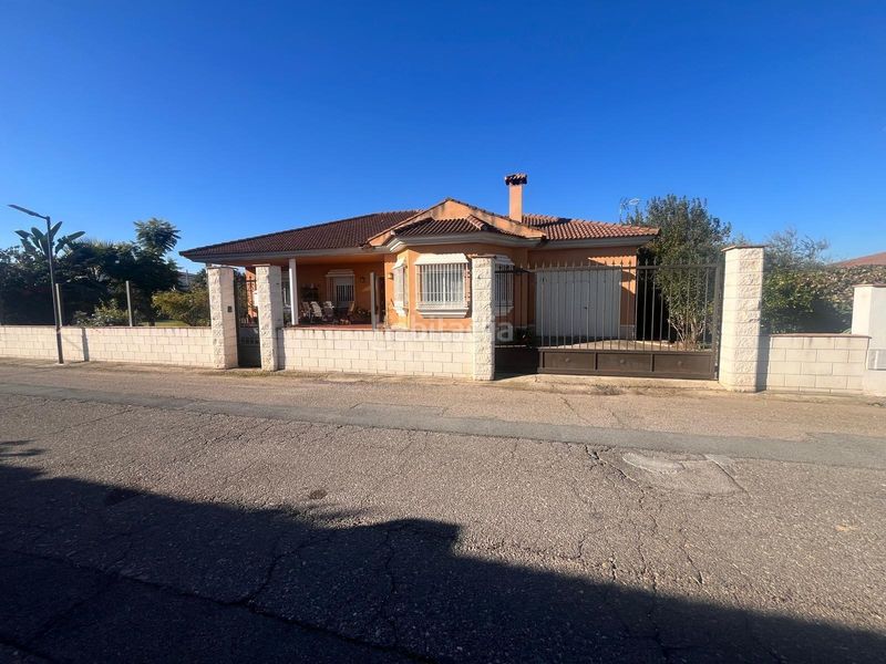 Foto ae3d28c5-6fc4-40de-8d7e-a87dc8489829. Casa amb aparcament a Villarrubia Córdoba