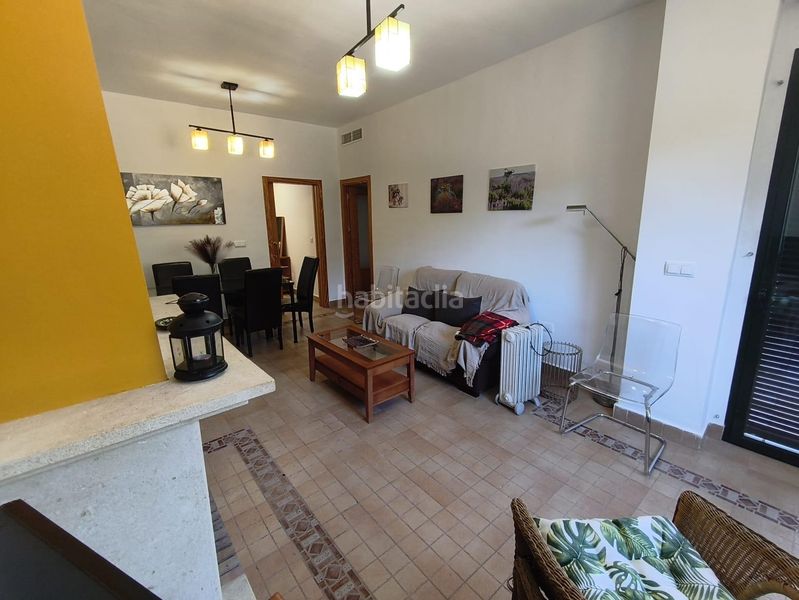 Foto c7aad57d-e72e-4d96-b158-047e13e4f7b1. Casa adossada amb aparcament piscina a Las Jaras Córdoba