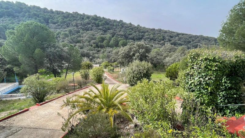 Foto 46e8f2d0-6cff-4678-ada0-a9cd04813743. Casa amb piscina a Villaharta
