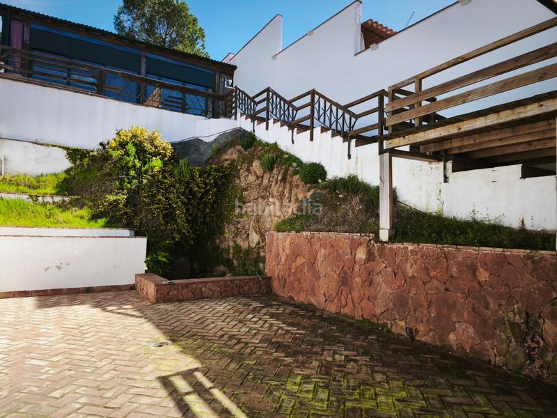 Foto c944b797-d51f-4d80-8a33-8d985aeea9cc. Casa adossada amb aparcament a Las Jaras Córdoba