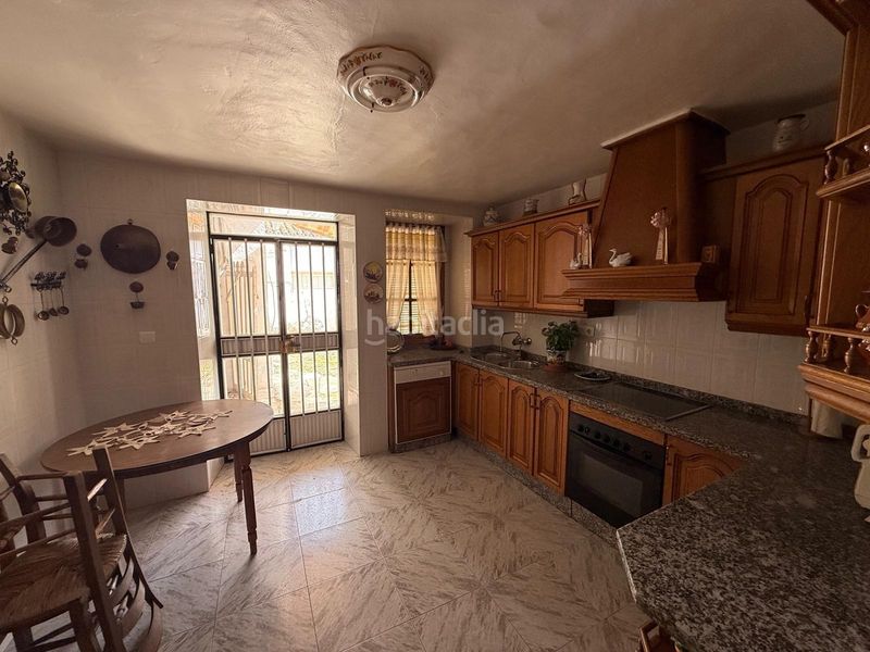 Foto ca57b452-2bdd-43e9-b204-3076dfcf1382. Casa amb aparcament a Benamejí