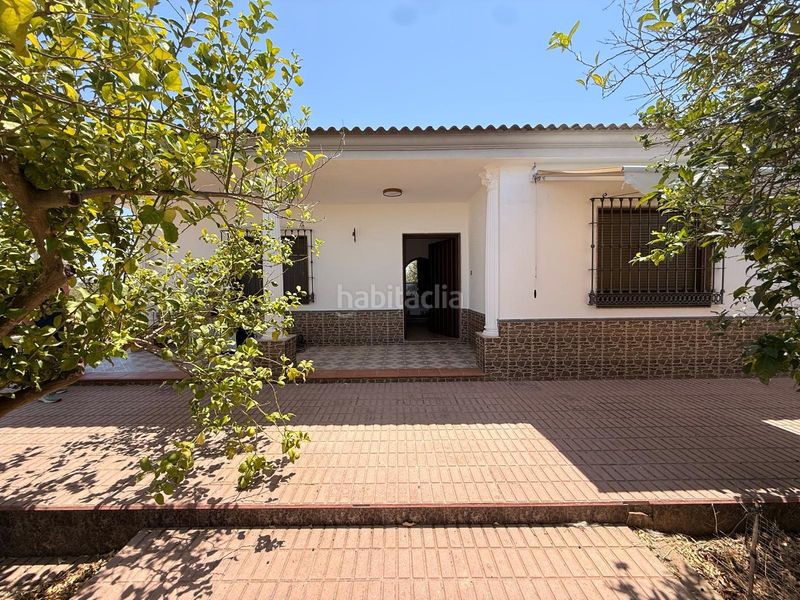 Foto a13e70b4-8de3-46b0-8115-2e9bf7b5c1c5. Xalet amb aparcament piscina a Carlota (La)