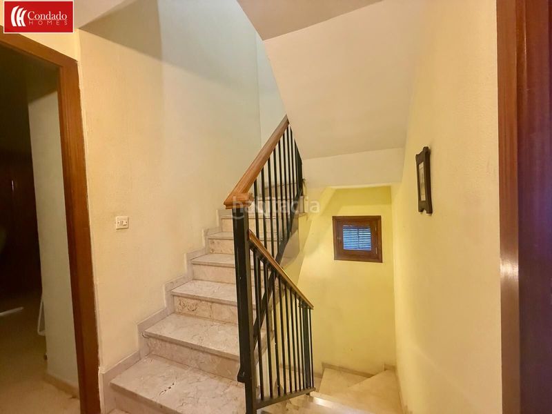 Foto 51f2d7aa-cdac-4e9f-b635-c96c4fd1b9ad. Casa adossada amb aparcament a casco histórico - ribera - san basilio Córdoba