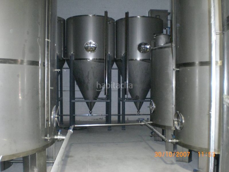 Foto f19deddf-362b-43c7-a051-d17793efcdf2. Finca rústica a Guadix