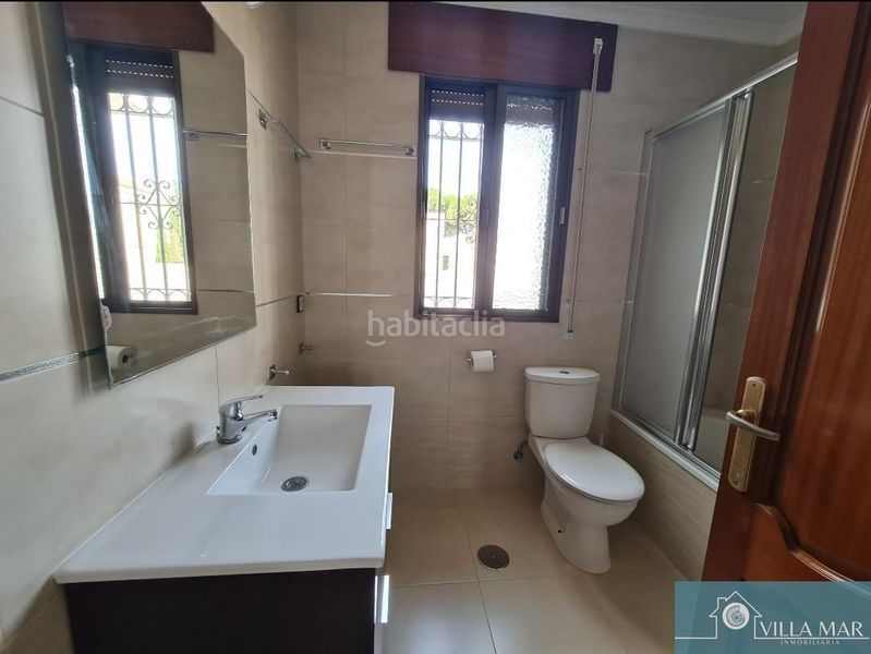 Foto bcc9554b-8655-45f2-a92e-7a60d23ab1e9. Xalet amb aparcament piscina a Aguadulce - Almadraba - Punta Candor Rota
