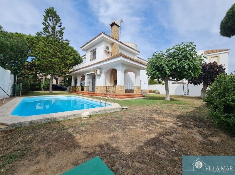 Foto e253a1f7-b821-4feb-a720-353e8fcc2af5. Xalet amb aparcament piscina a Aguadulce - Almadraba - Punta Candor Rota