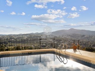 Haus in Partida Comunes-Adsubia. Villa de 5 dormitorios, vista al sur en jave, bellamente cuidada