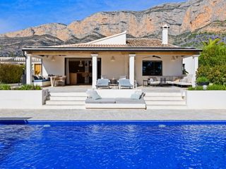 Casa a Montgó - Ermita. Exclusiva finca con 2 propiedades en jávea