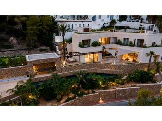 Casa a Can Furnet. Villa de diseño de autor en can furnet, ibiza