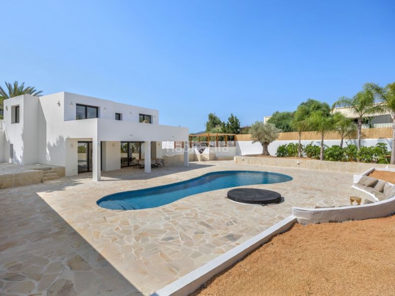 Foto 7c2f4988-3924-4d44-b9bd-a4d6931c6704. Casa amb aparcament piscina a Partida Comunes-Adsubia Xàbia
