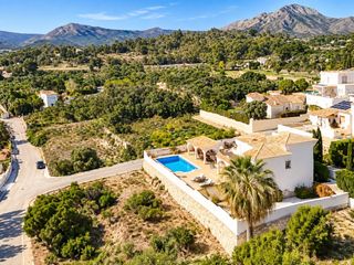 Casa a Beniarbeig. Espectacular villa de 4 dormitorios con piscina en beniarbeig, m