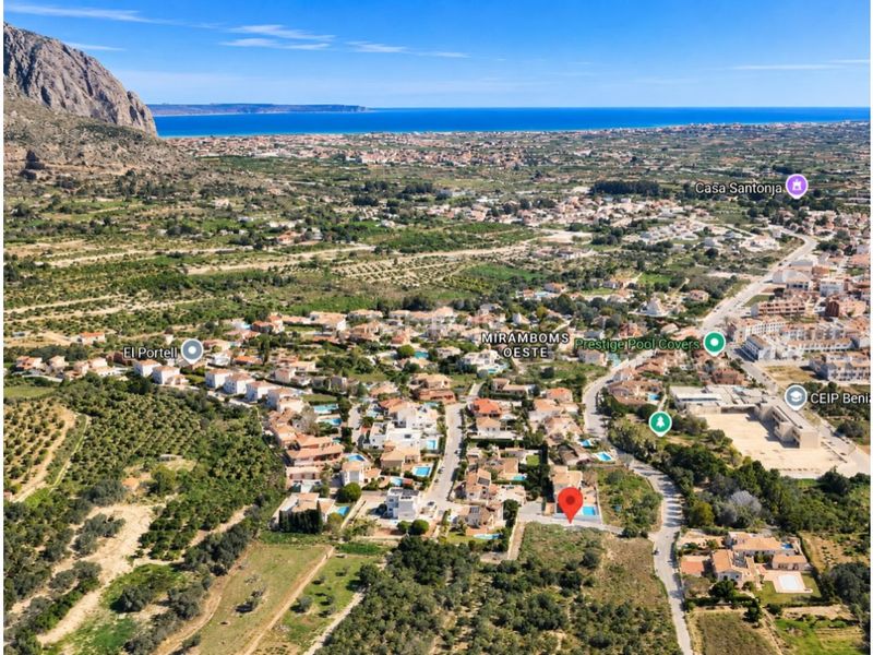 Foto dafe1556-67bf-4fb5-8cd1-58855193a61a. Casa amb calefacció aparcament piscina a Beniarbeig