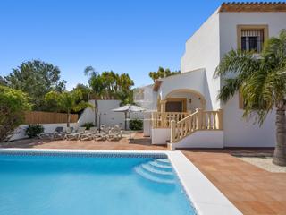 Casa a La Granadella - Costa Nova. Casa unifamiliar con piscina privada en javea  427.500,