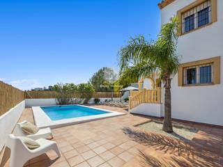 Casa  Calle piloter. Espaciosa villa en jávea  lujo mediterráneo con piscina privada