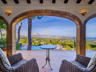 Casa en Portichol-Balcón al Mar. Magnífica villa con vistas al mar en exclusiva zona de jávea