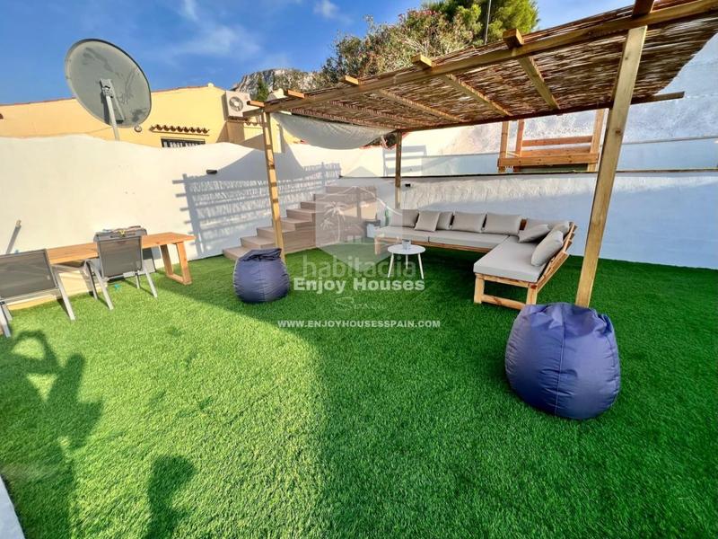 Foto e47101c2-fd5e-49f0-b5ae-fc1b706bf0e0. Casa villa de 4 habitaciones con fantásticas vistas abiertas al mar en el montgó, en Dénia