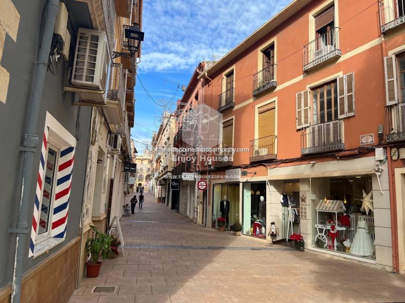 Foto 08c688ee-c3f0-43d3-963d-0a4e745fe42f. Edifici a Centro Urbano Dénia