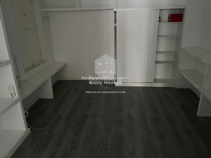 Foto a0f55dcf-b837-4c42-b413-f2fa00f425ec. Edifici a Centro Urbano Dénia
