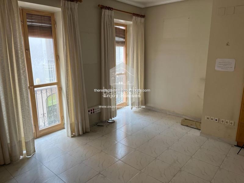 Foto a892d466-4b32-4f0f-b81a-4e48296ff764. Edifici a Centro Urbano Dénia