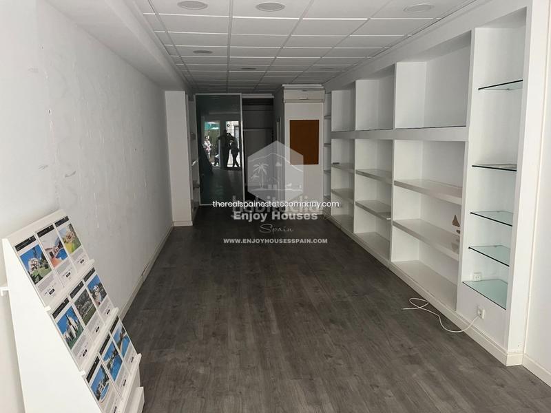 Foto be3eb164-c351-415d-b335-fcd0a151b82c. Edifici a Centro Urbano Dénia