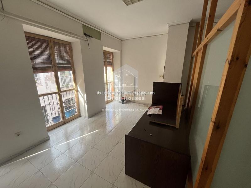 Foto c400e53c-2d71-48a3-bb58-dfaaa445b7e5. Edifici a Centro Urbano Dénia
