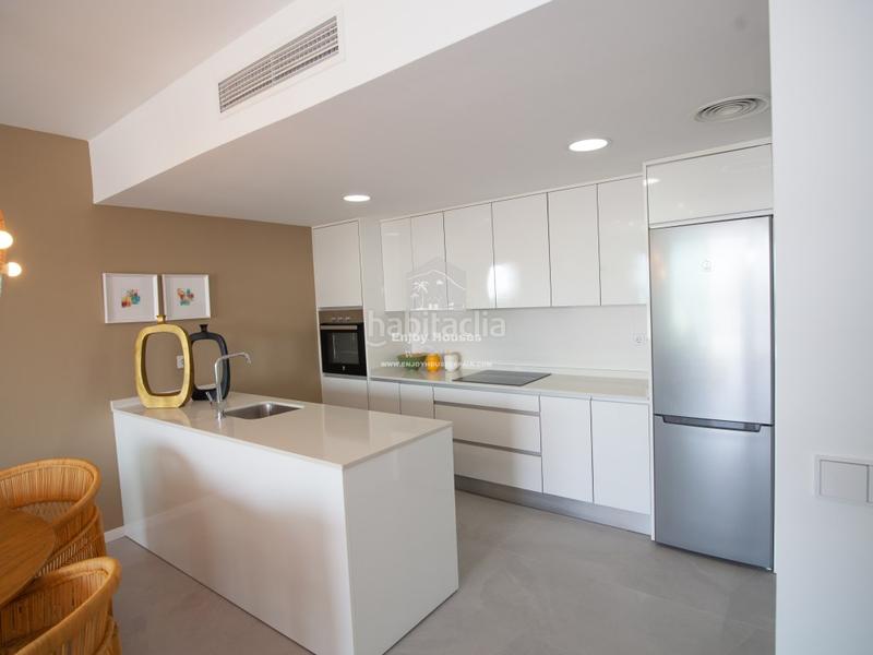 Foto db05cddb-e2cd-448d-8088-d759d8c0d410. Duplex dans balcón de Finestrat-terra marina Finestrat